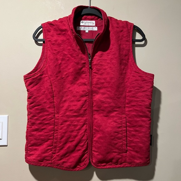 Columbia Ladies M Red Quilted Vest - Picture 7 of 7